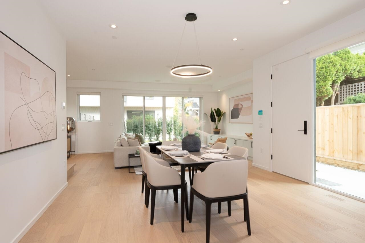 Primary Bedroom Photo of 122 E 17th Avenue, Vancouver, BC