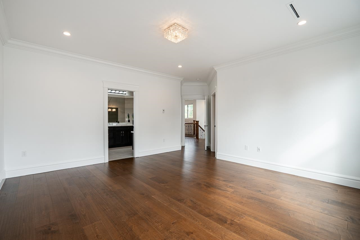 Powder Room Photo of 1696 166a Street, Surrey, BC