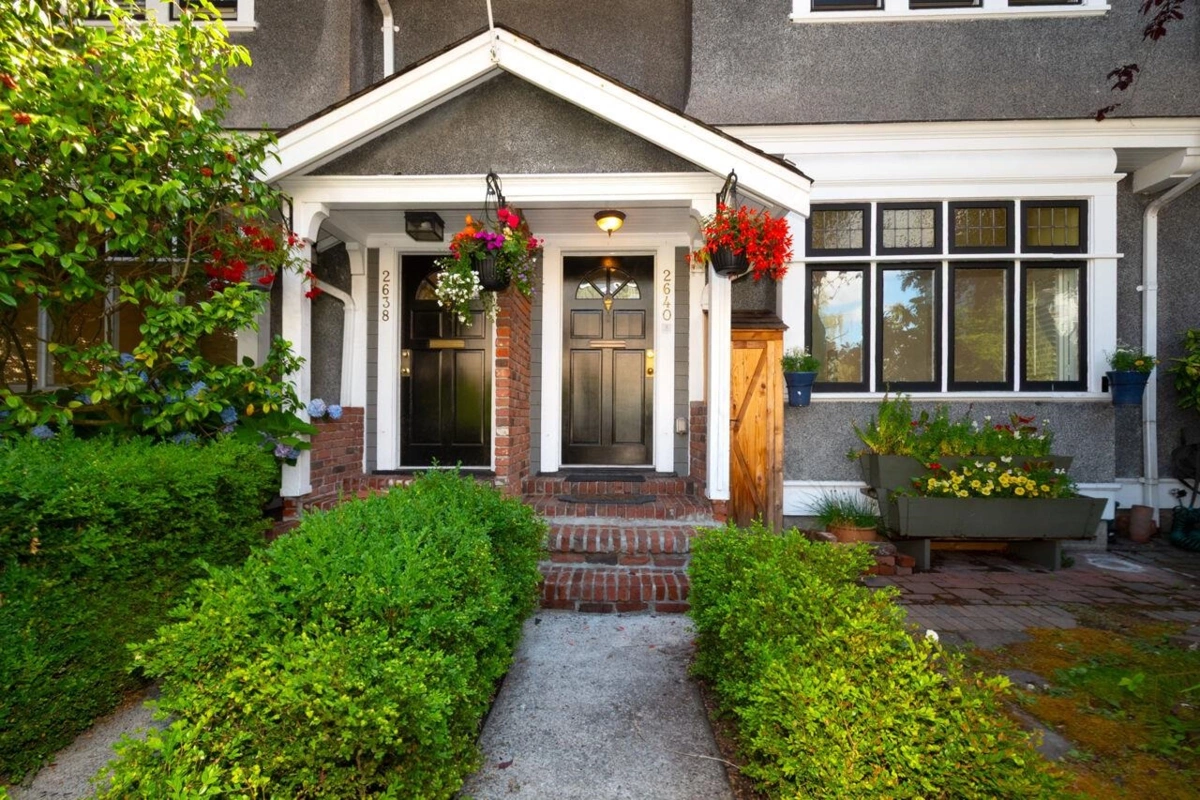 Living Room Photo of 2640 Hemlock Street, Vancouver, BC