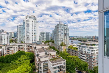 1605 1383 Marinaside Crescent, Vancouver, BC, Vancouver — Apartment/Condo for sale