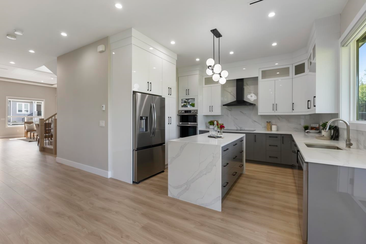 Primary Bathroom Photo of 13955 60a Avenue, Surrey, BC