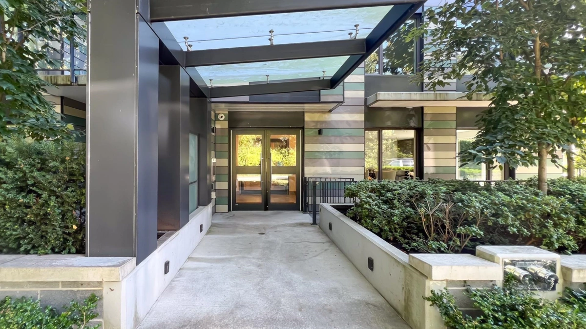 Entry Foyer Photo of 402 488 W 58th Avenue, Vancouver, BC