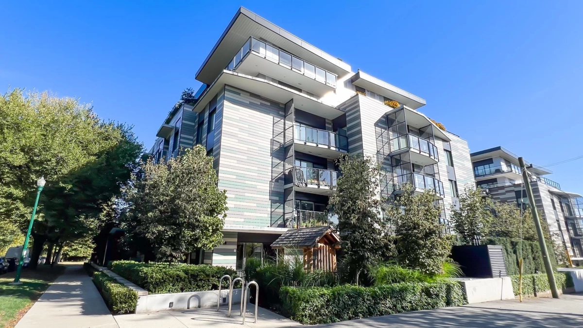 Hallway Photo of 402 488 W 58th Avenue, Vancouver, BC