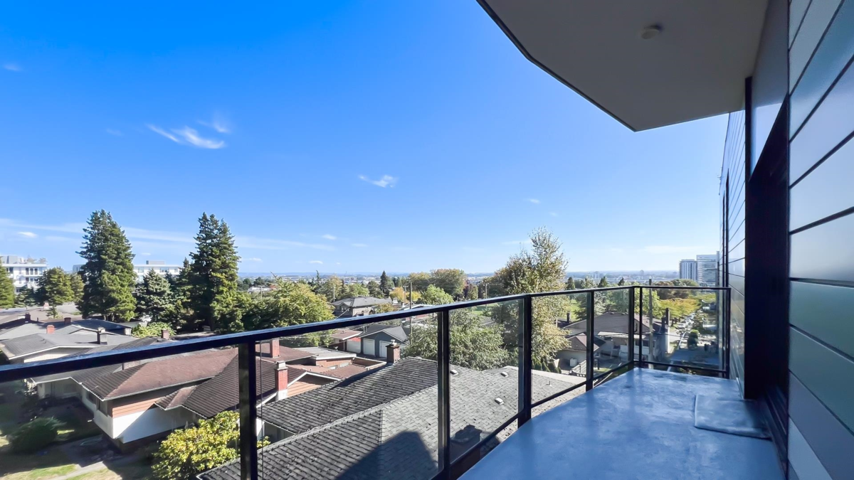 Loft / Bonus Room Photo of 402 488 W 58th Avenue, Vancouver, BC