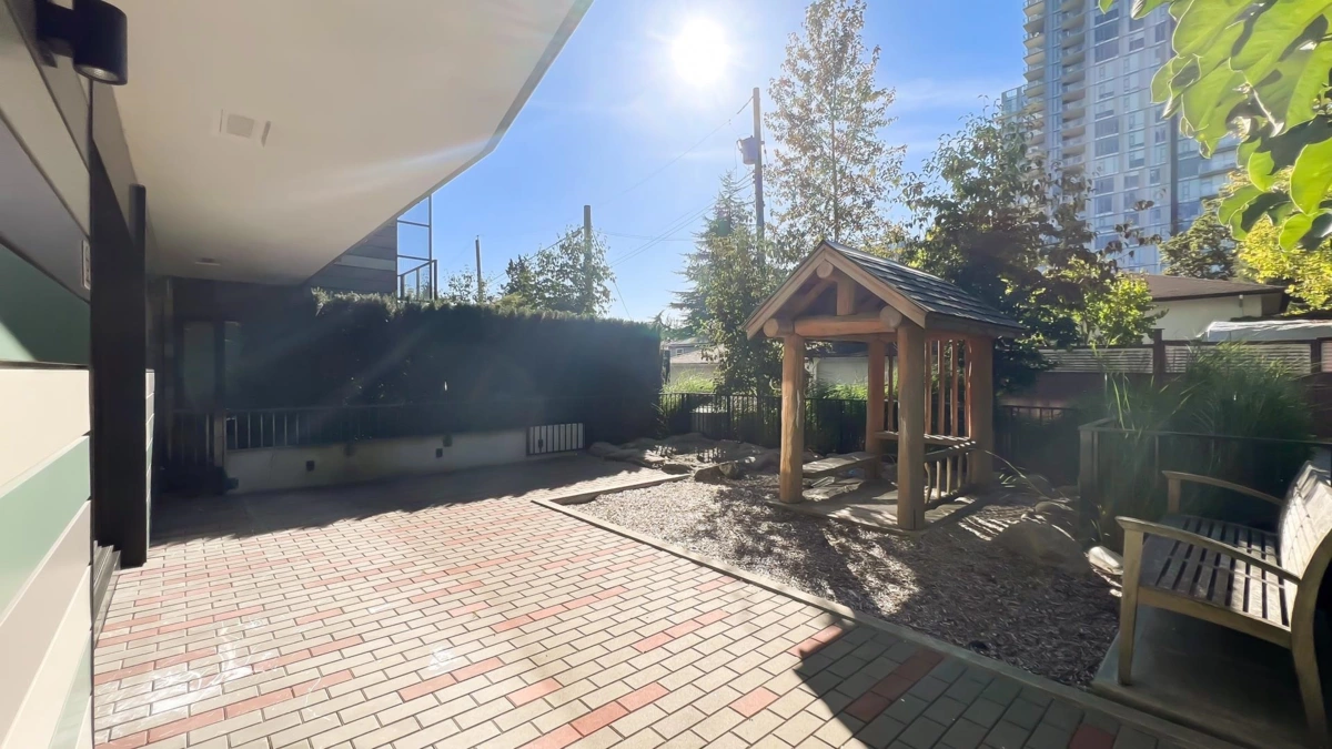 Mudroom Photo of 402 488 W 58th Avenue, Vancouver, BC