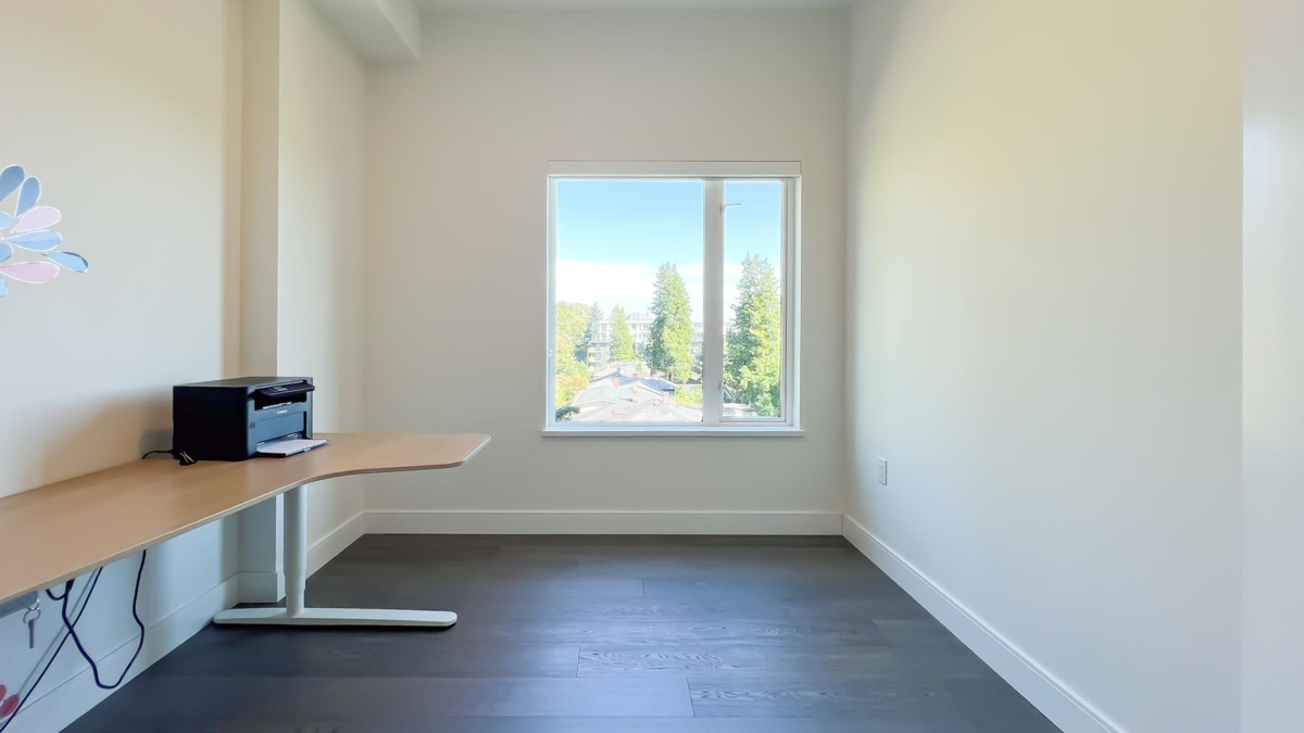 Primary Bathroom Photo of 402 488 W 58th Avenue, Vancouver, BC