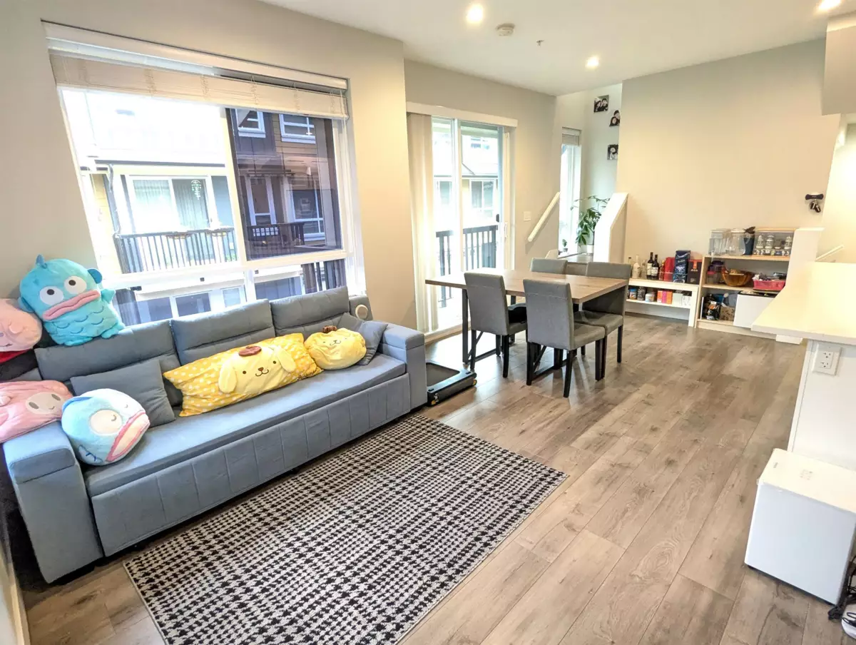 Family Room Photo of 52 430 Duncan Street, New Westminster, BC