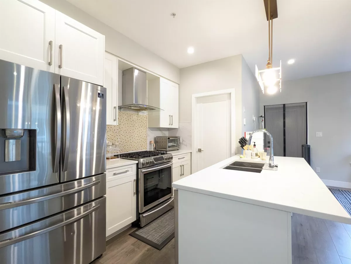 Living Room Photo of 52 430 Duncan Street, New Westminster, BC