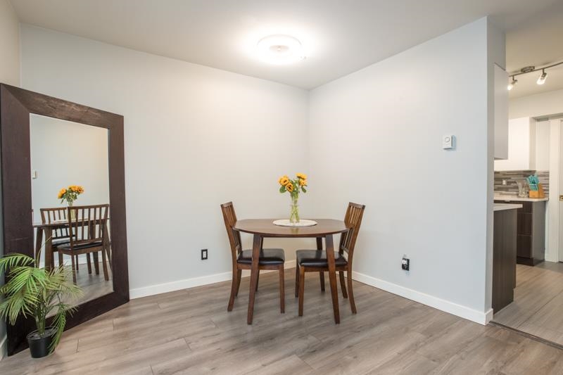 Kitchen Island Photo of 108 7117 Antrim Avenue, Burnaby, BC