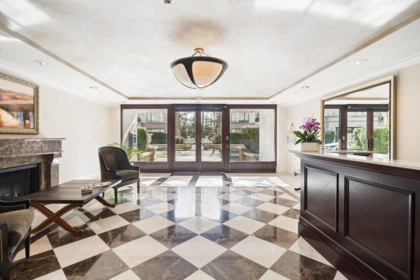 300 533 Waters Edge Crescent, West Vancouver, BC