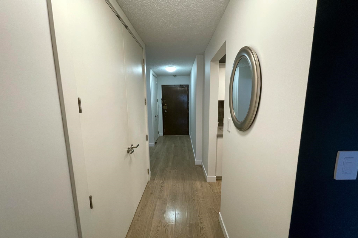 Walk-In Closet Photo of 205 1515 E 5th Avenue, Vancouver, BC