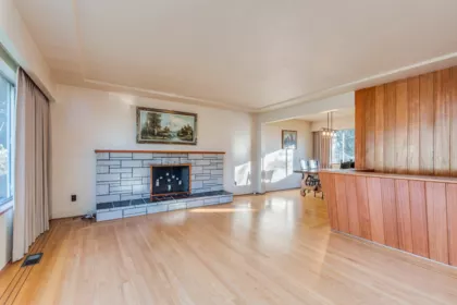 7046 Hillview Street, Burnaby, BC