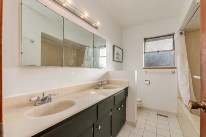Walk-In Closet Photo of 7046 Hillview Street, Burnaby, BC