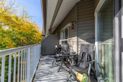 Mudroom Photo of 318 15110 108 Avenue, Surrey, BC