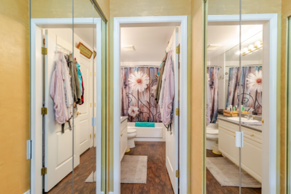 Office / Den Photo of 318 15110 108 Avenue, Surrey, BC