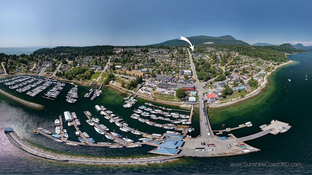 Outdoor Deck Photo of 201 710 School Road, Gibsons, BC