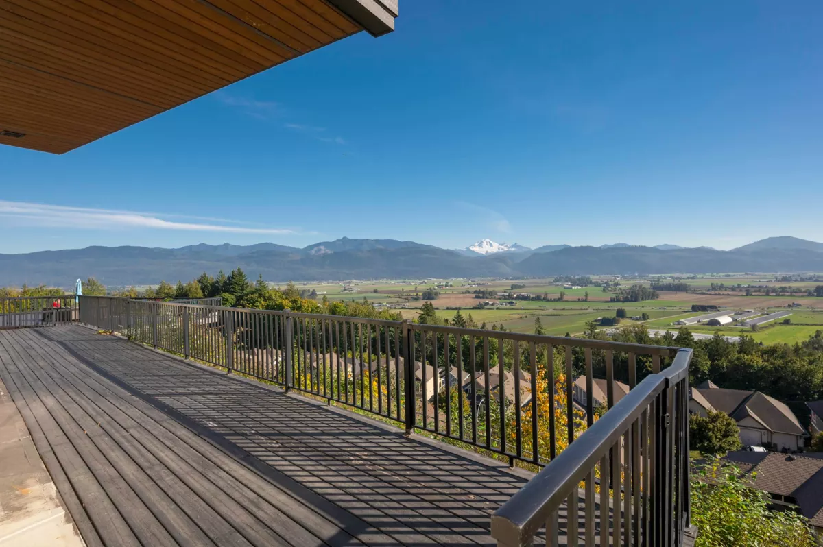 Primary Bathroom Photo of 36420 Epworth Court, Abbotsford, BC