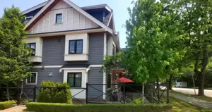 901 E Broadway Street, Vancouver, BC