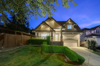 24092 Mcclure Drive, Maple Ridge, BC, Maple Ridge — Single Family Residence for sale