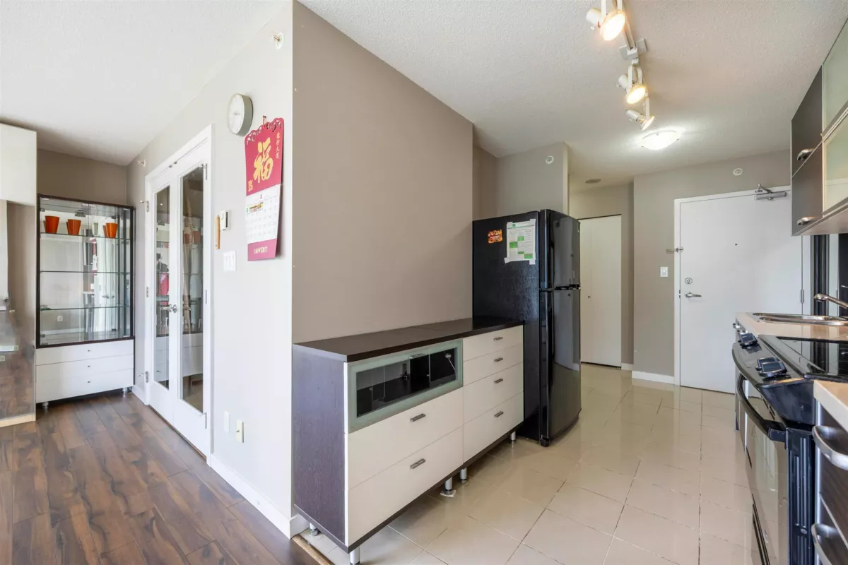 Exterior Rear Photo of 610 13688 100 Avenue, Surrey, BC