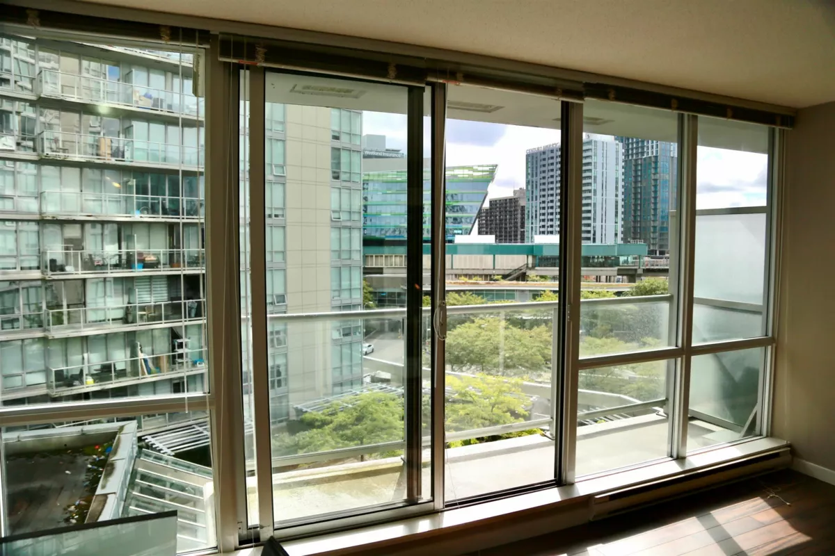 Living Room Photo of 610 13688 100 Avenue, Surrey, BC