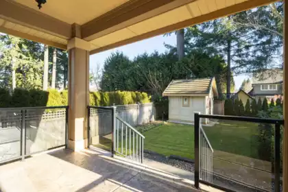 Hallway Photo of 2080 136 Street, Surrey, BC