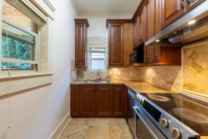 Mudroom Photo of 2080 136 Street, Surrey, BC