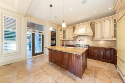 Office / Den Photo of 2080 136 Street, Surrey, BC