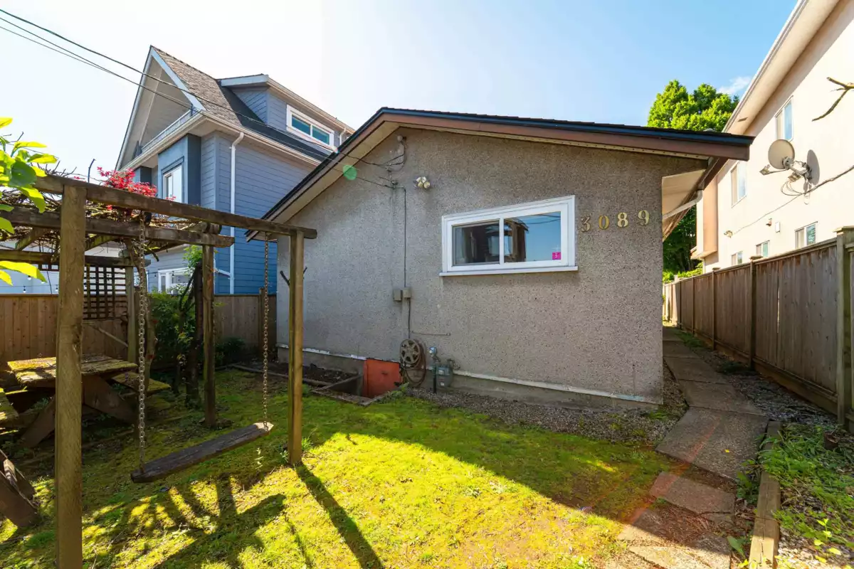 Basement Recreation Room Photo of 3089 E 1st Avenue, Vancouver, BC