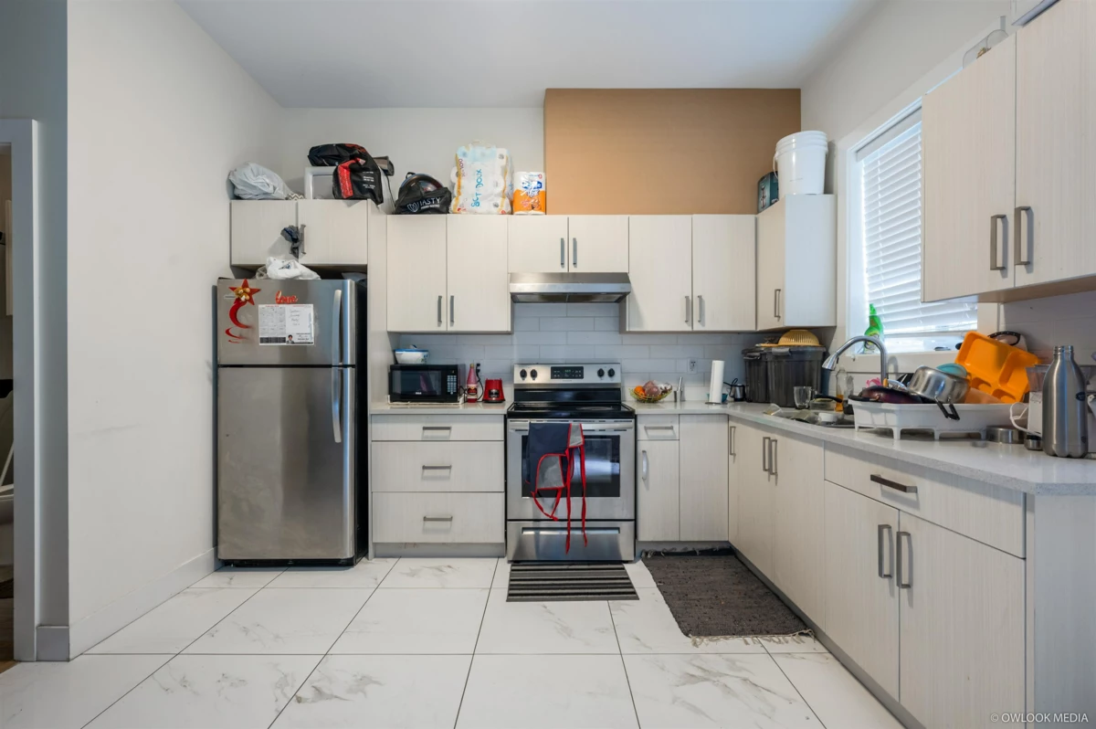 Backyard Photo of 12901 92a Avenue, Surrey, BC