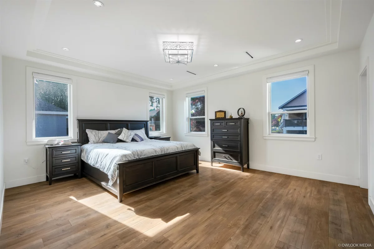 Guest Bathroom Photo of 12901 92a Avenue, Surrey, BC