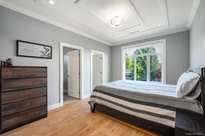 Entry Foyer Photo of 12901 92a Avenue, Surrey, BC