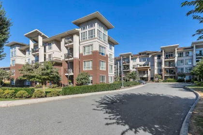 210 3192 Gladwin Road, Abbotsford, BC, Abbotsford — Apartment/Condo for sale