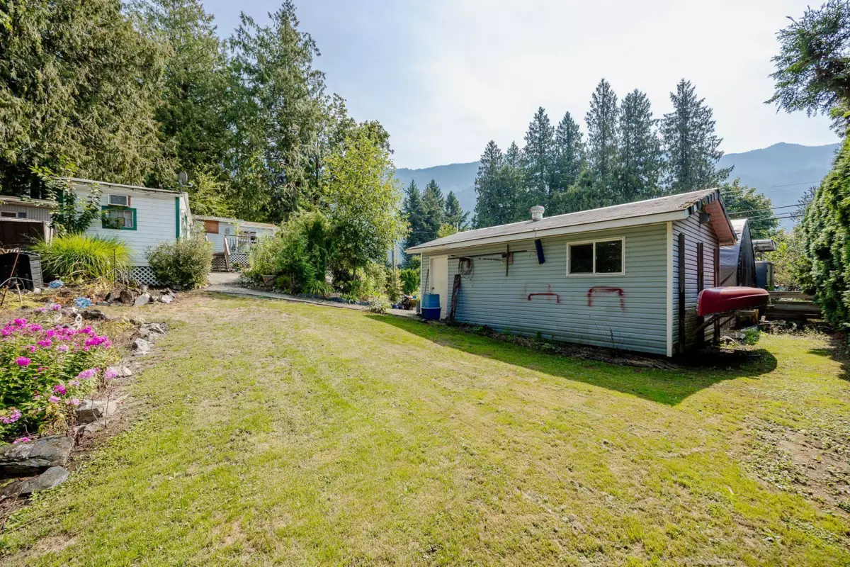 Basement Recreation Room Photo of 52975 Yale Road, Rosedale, BC