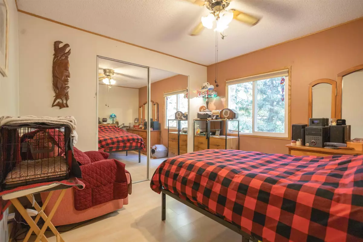 Breakfast Nook Photo of 52975 Yale Road, Rosedale, BC