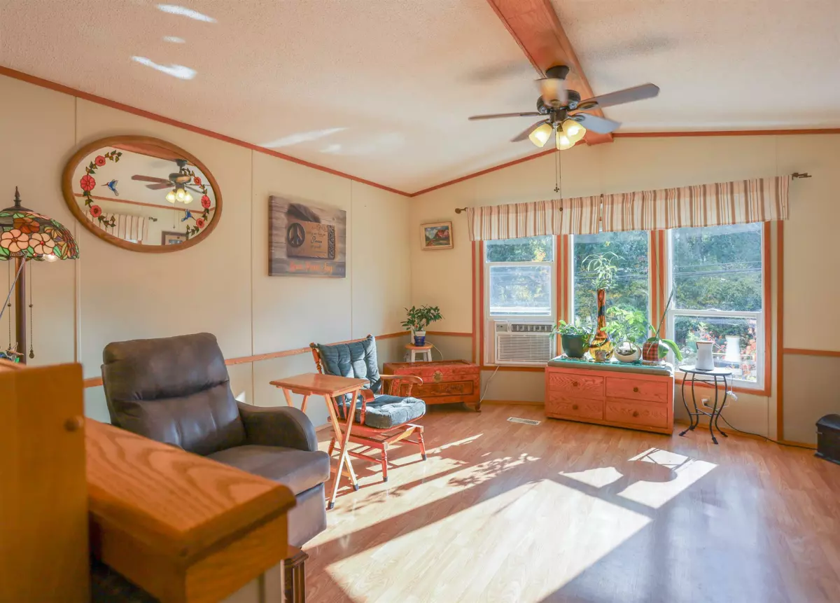 Dining Area Photo of 52975 Yale Road, Rosedale, BC