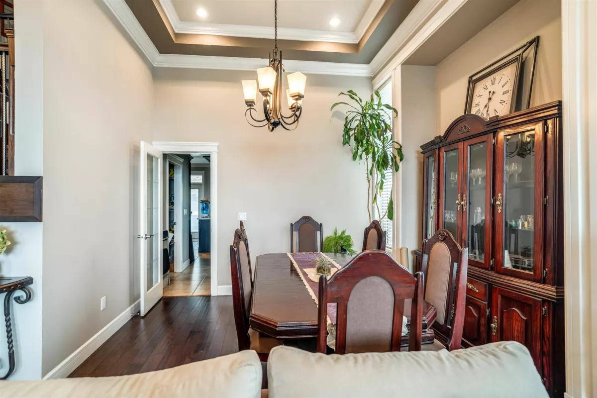 Dining Area Photo of 18933 55 Avenue, Surrey, BC