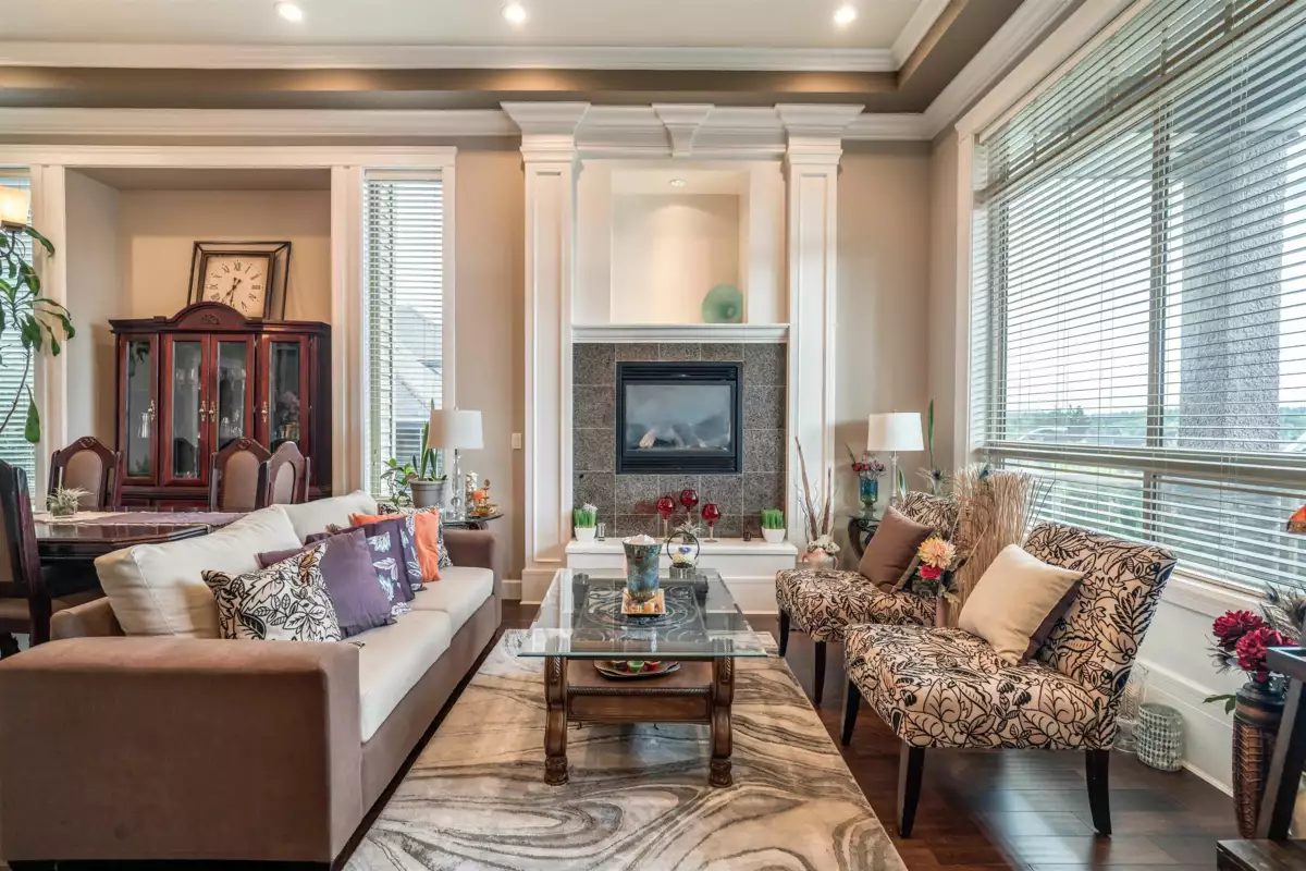 Living Room Photo of 18933 55 Avenue, Surrey, BC