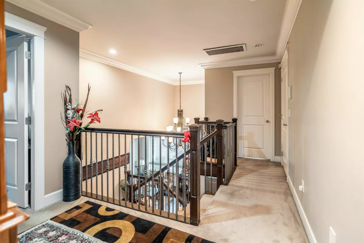 Outdoor Deck Photo of 18933 55 Avenue, Surrey, BC