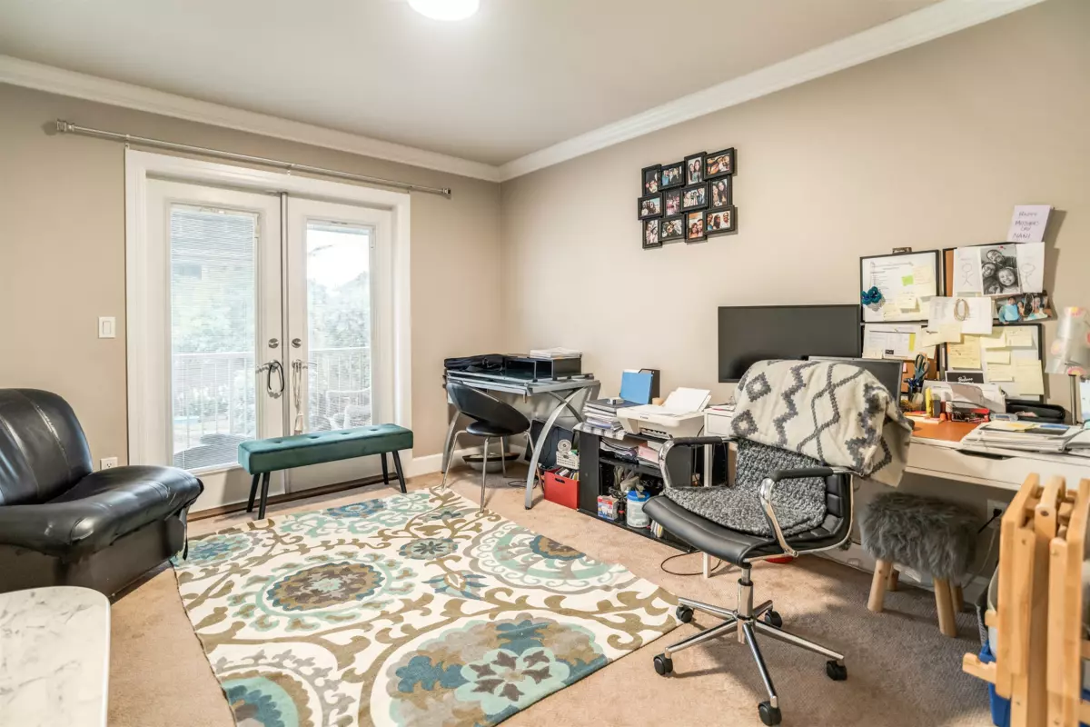 Outdoor Patio Photo of 18933 55 Avenue, Surrey, BC