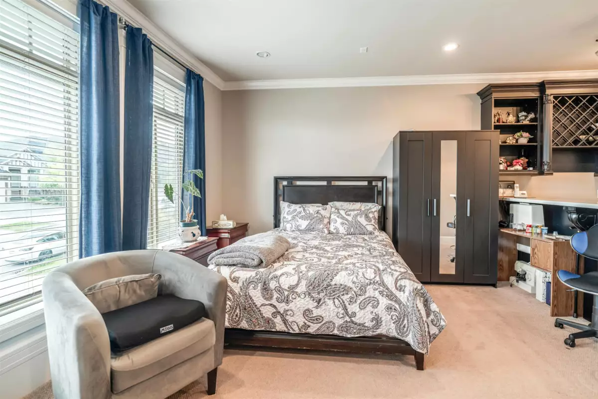 Pantry Photo of 18933 55 Avenue, Surrey, BC