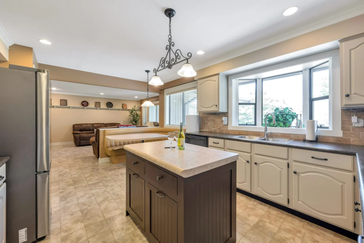 Breakfast Nook Photo of 21761 49a Avenue, Langley, BC