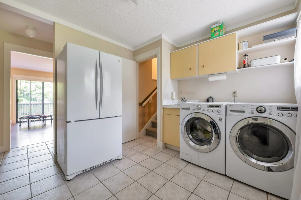 Entry Foyer Photo of 21761 49a Avenue, Langley, BC