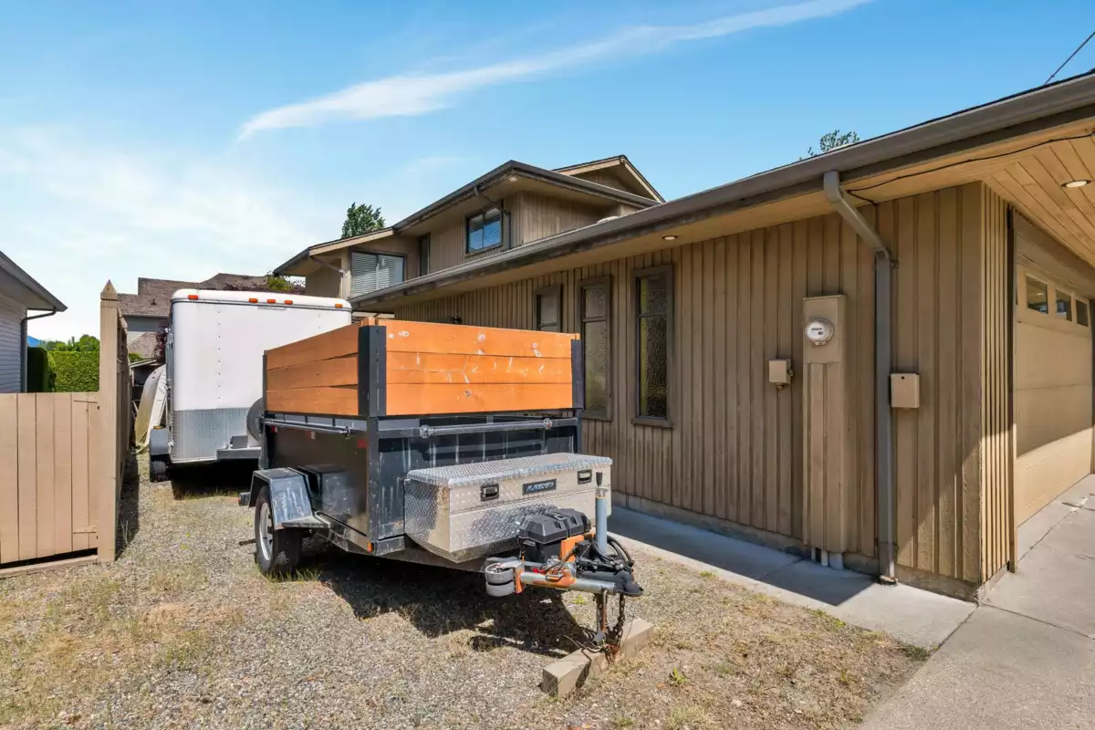 Hallway Photo of 21761 49a Avenue, Langley, BC