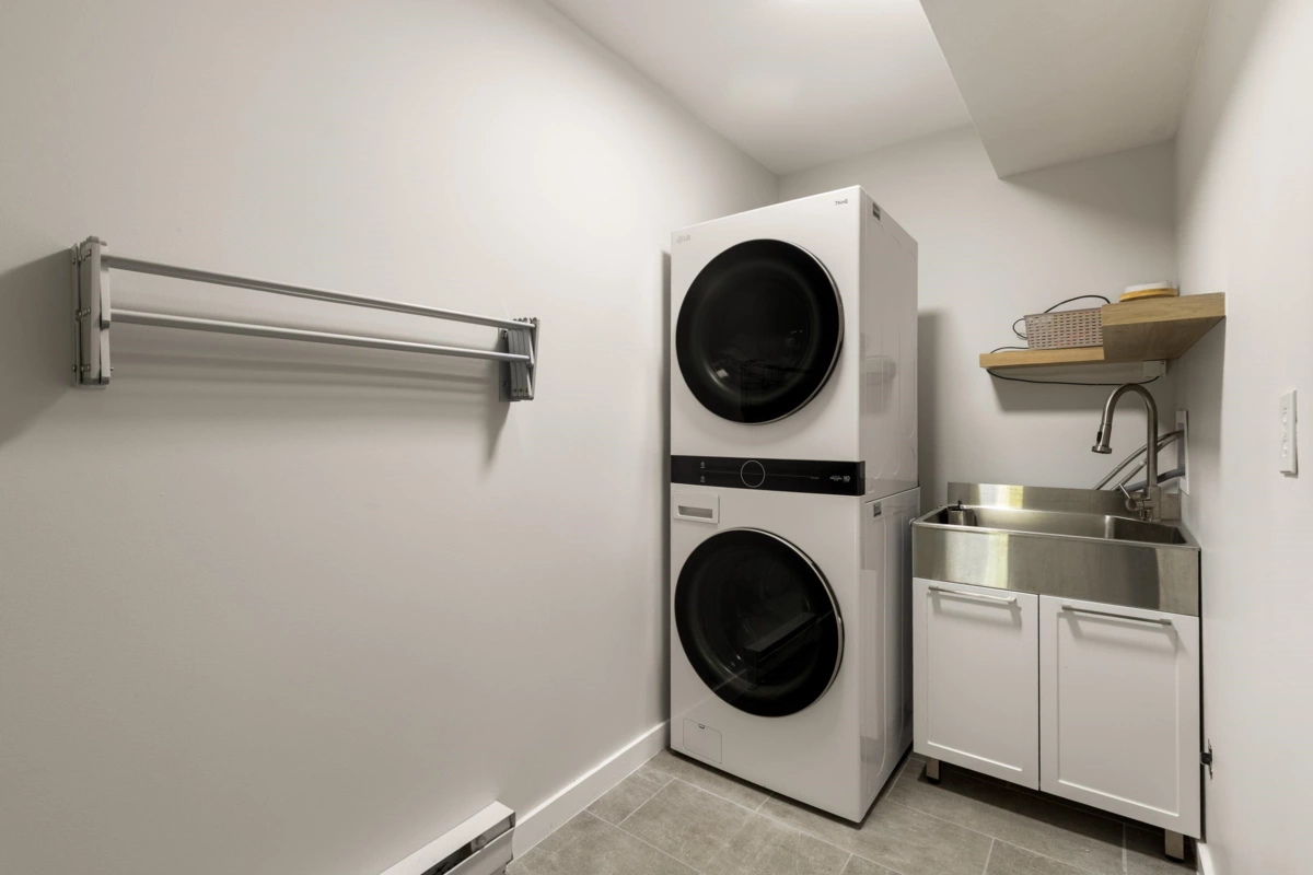 Basement Recreation Room Photo of 7386 Laurel Street, Pemberton, BC