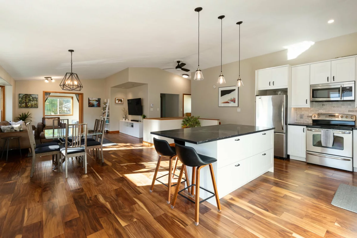Kitchen Island Photo of 7386 Laurel Street, Pemberton, BC