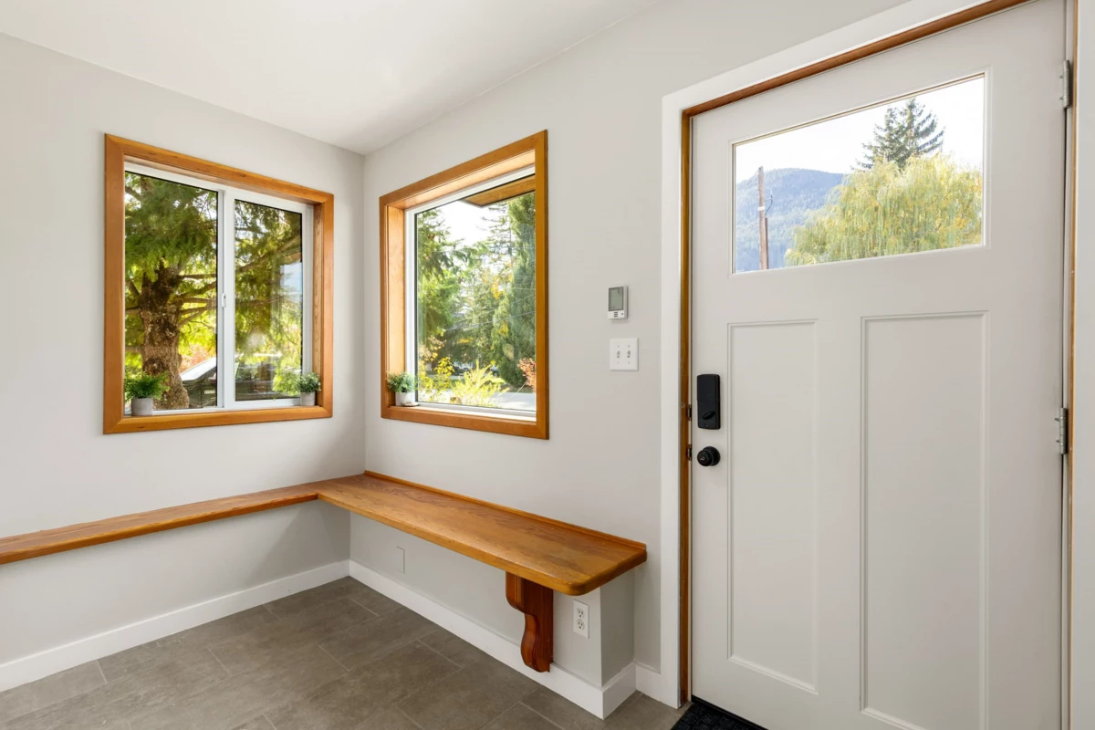Laundry Room Photo of 7386 Laurel Street, Pemberton, BC
