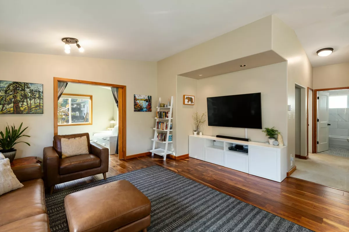 Living Room Photo of 7386 Laurel Street, Pemberton, BC