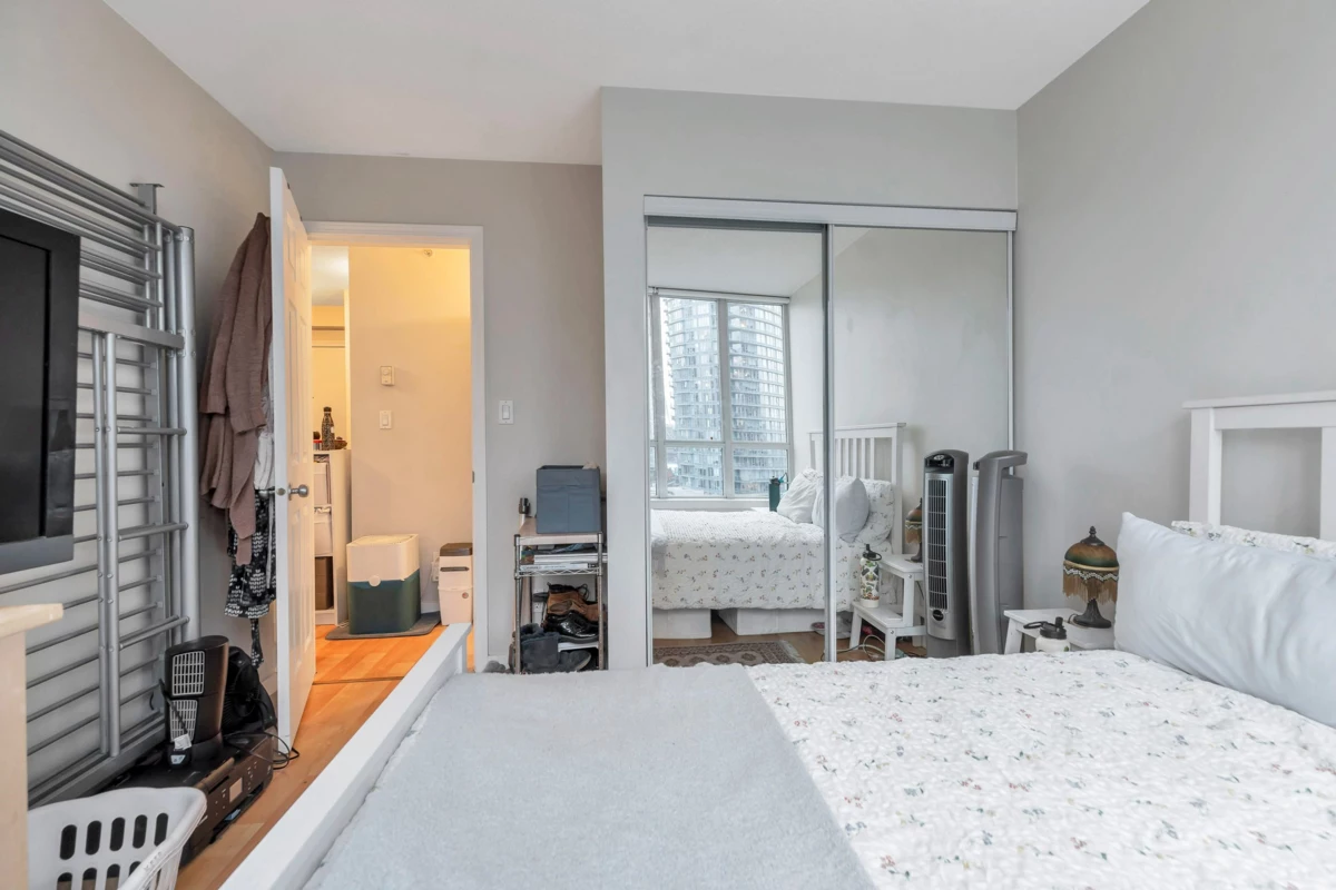 Bedroom 4 Photo of 1501 63 Keefer Place, Vancouver, BC