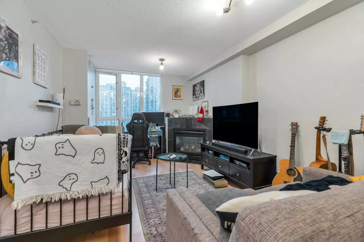 Dining Area Photo of 1501 63 Keefer Place, Vancouver, BC